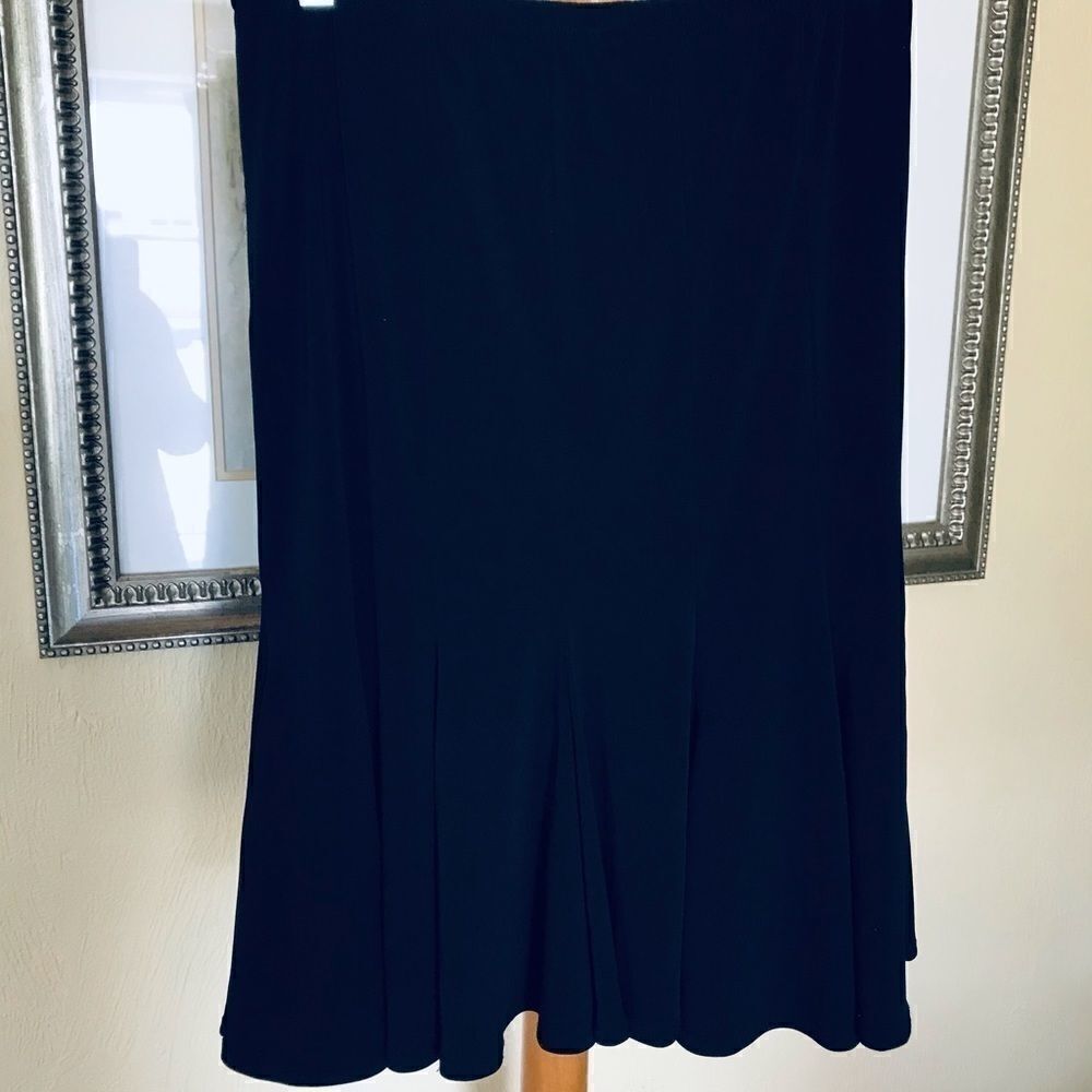 Black Skirt - Unique cut, size medium